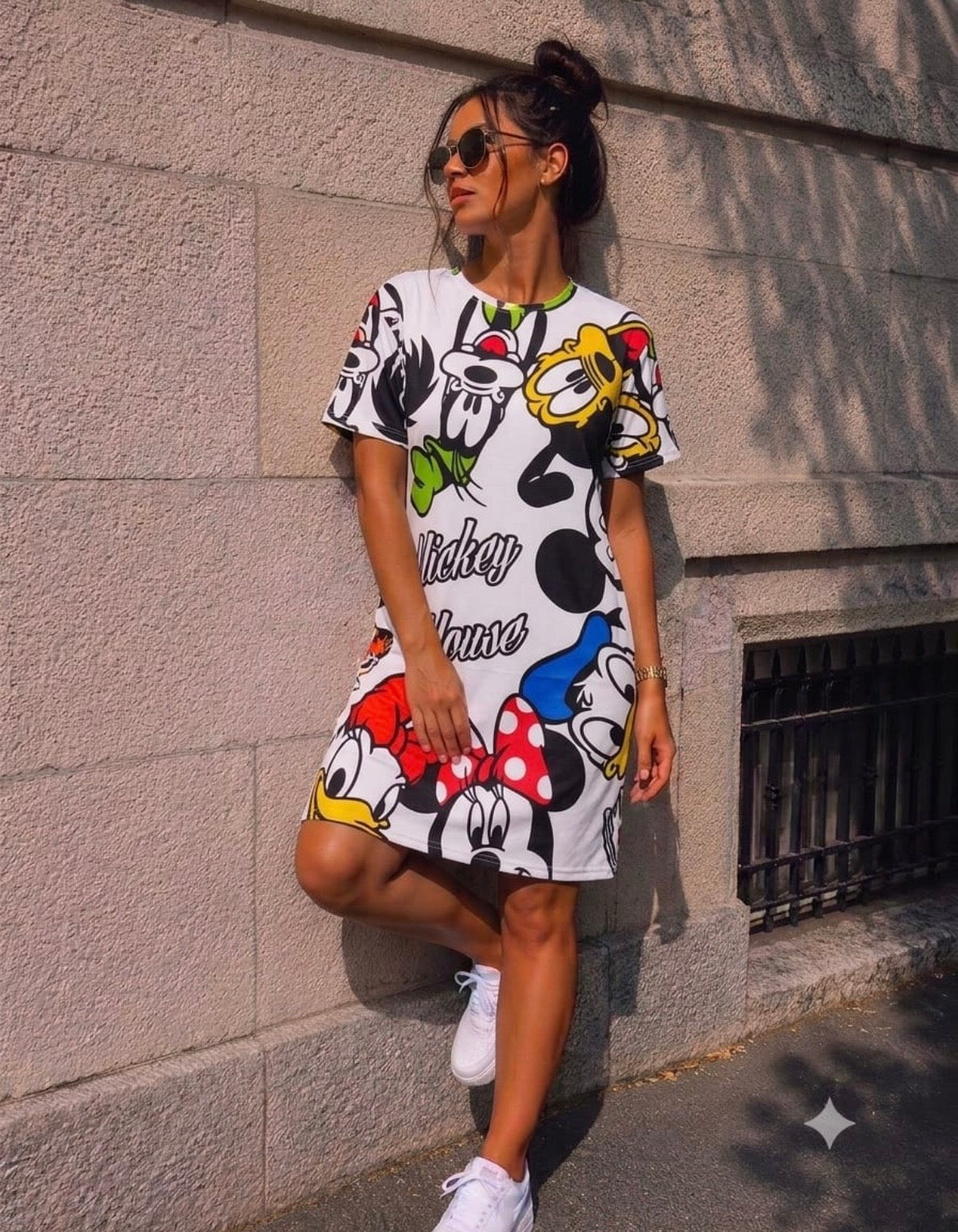 Woman’s Rochie Oversized Mickey Mouse Albă