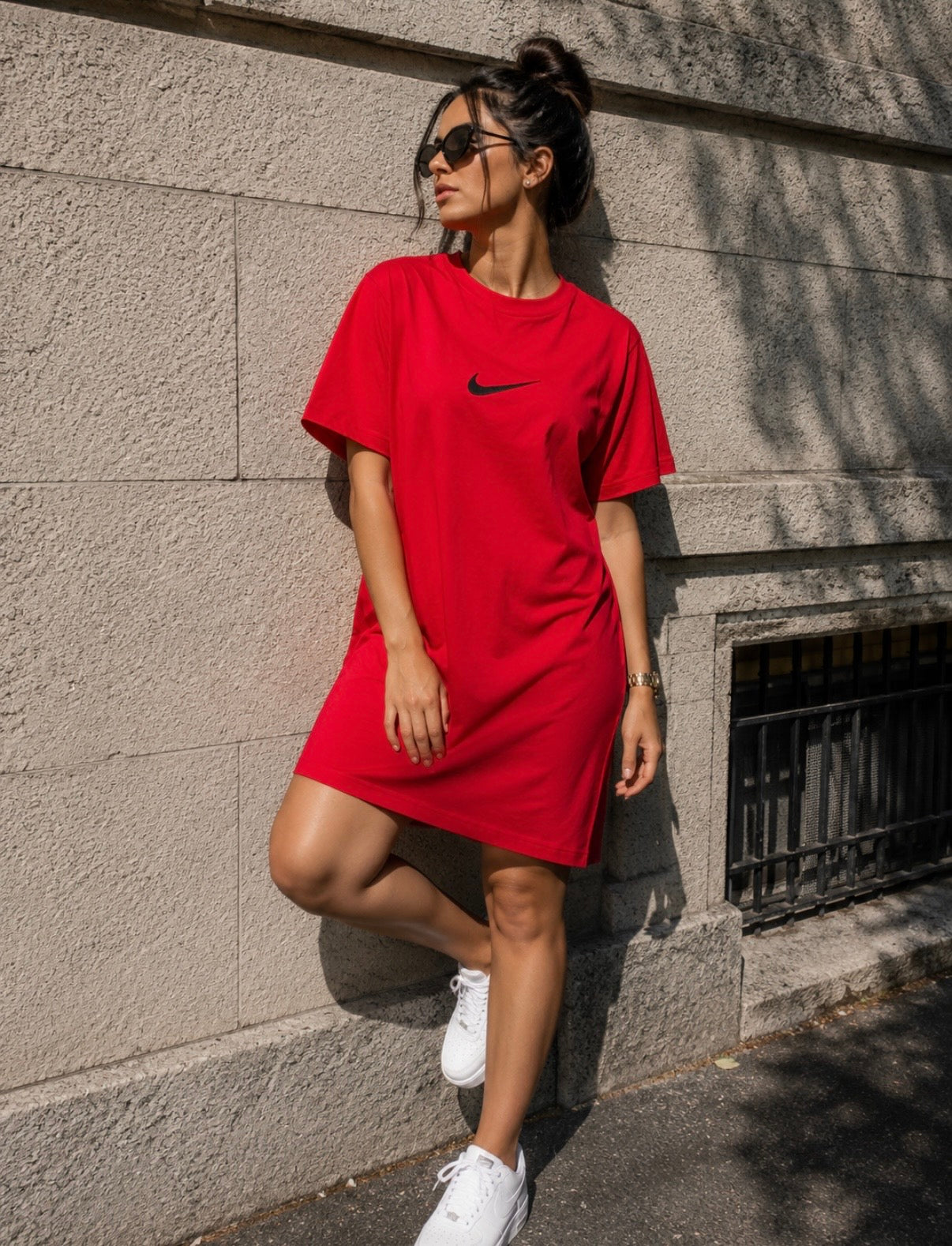 Woman’s Rochie Nike roșie cu logo negru