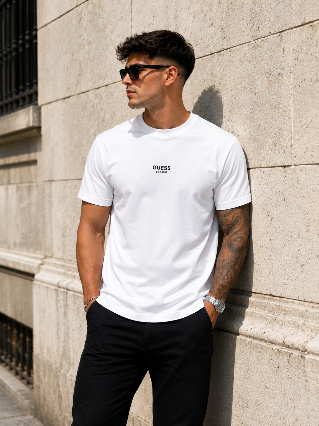 Guess – Tricou bărbătesc alb cu logo imprimat