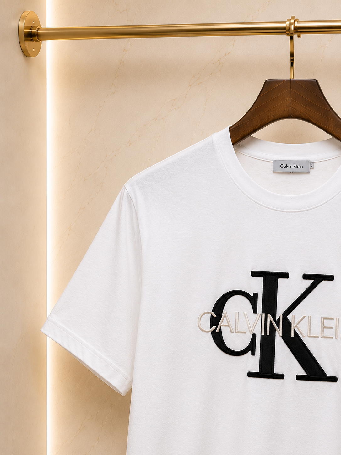 Calvin Klein – Tricou bărbătesc alb CK logo brodat, bumbac