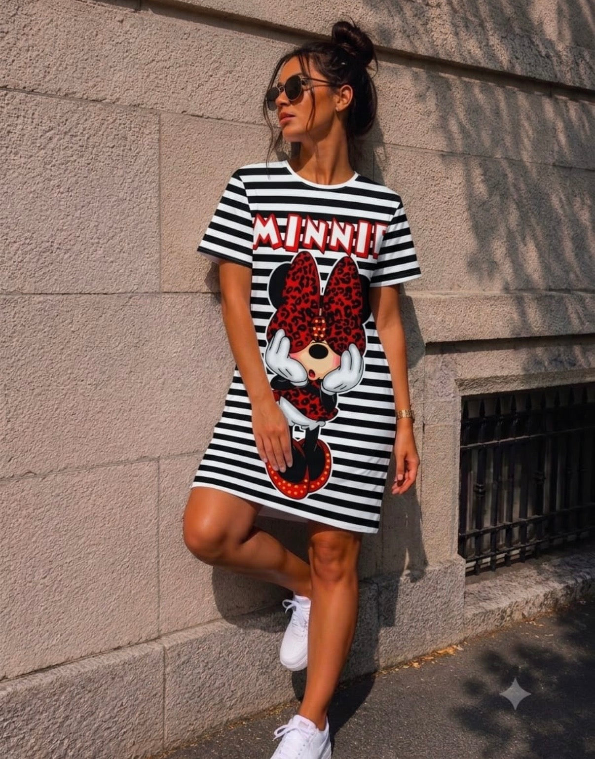 Woman’s Rochie Oversized Minnie Mouse în Dungi