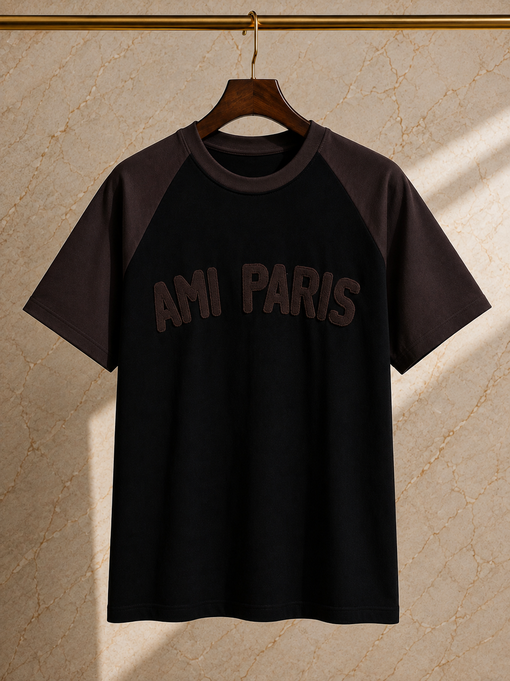 04-AMI Paris – Tricou premium negru cu logo brodat