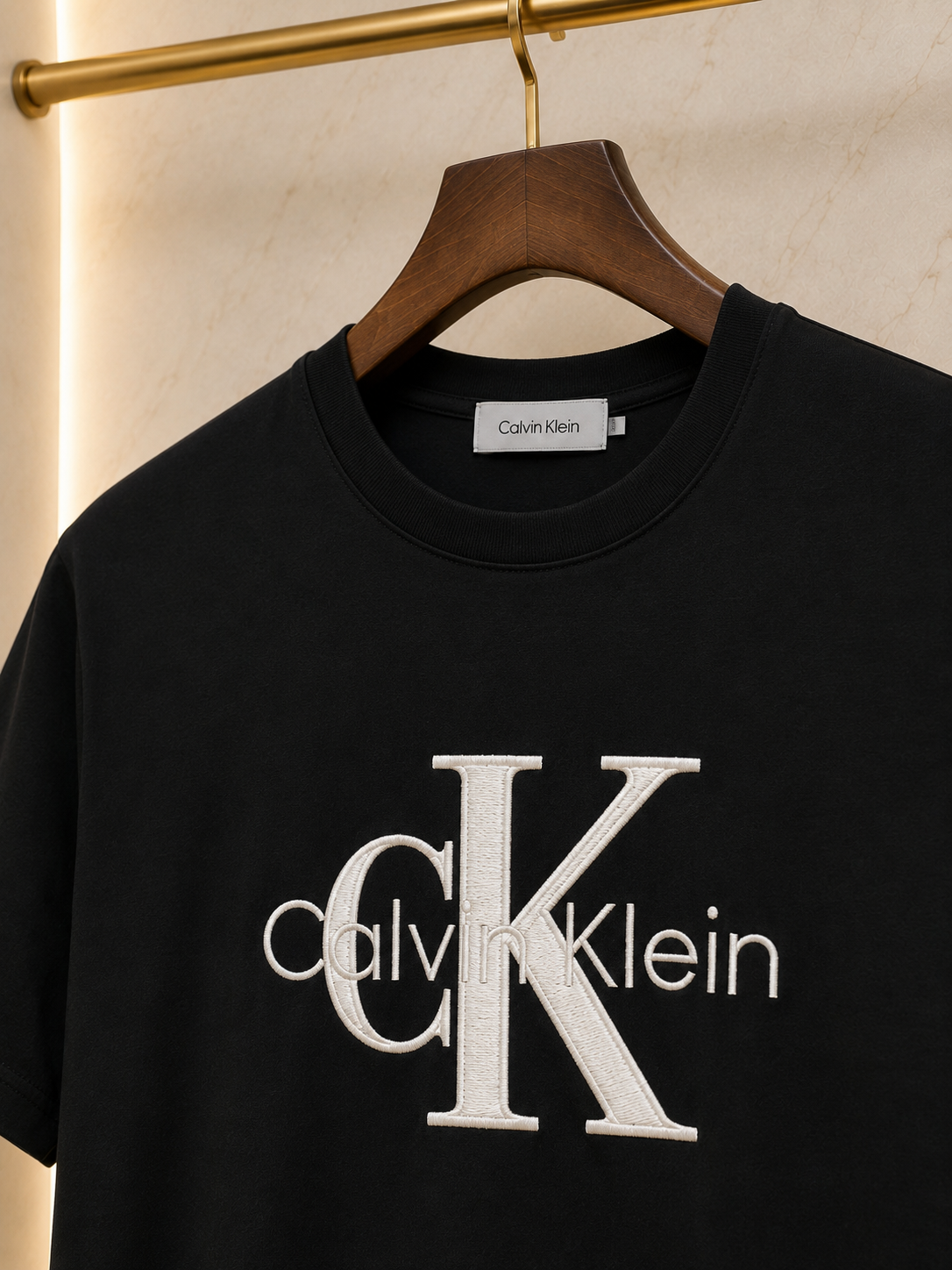 Calvin Klein – Tricou bărbătesc negru cu logo CK brodat